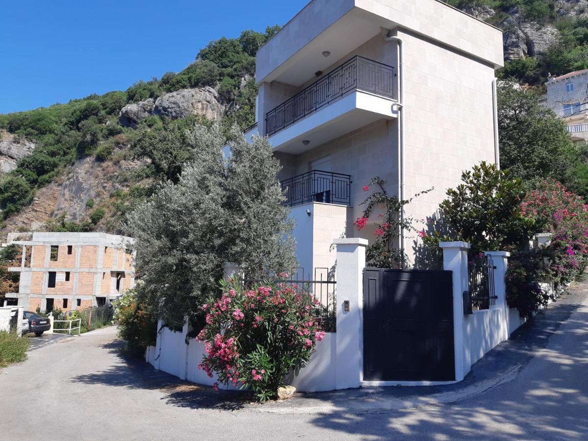 Apartments Villa Simonovic Petrovac Eksteriør bilde