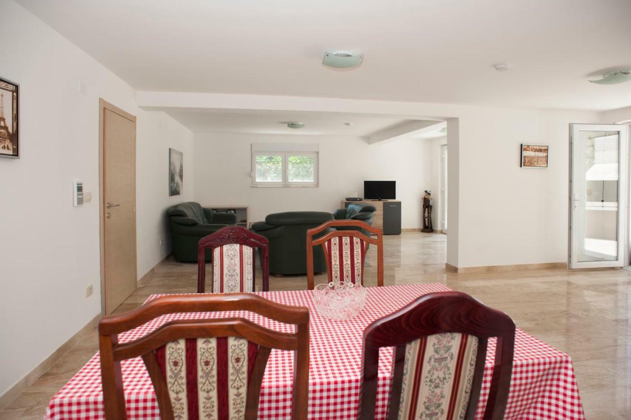 Apartments Villa Simonovic Petrovac Eksteriør bilde